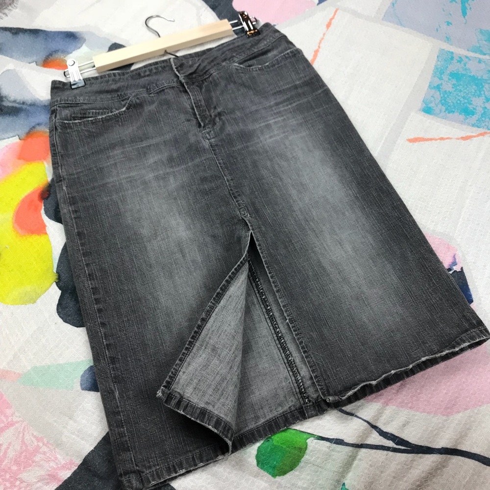 Joe’s jeans gray denim straight skirt Sz 28 - Picture 2 of 5